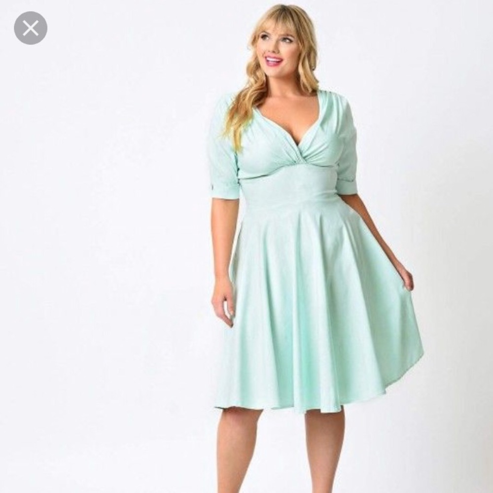 Unique Vintage Delores Swing Dress in Mint Size Lg